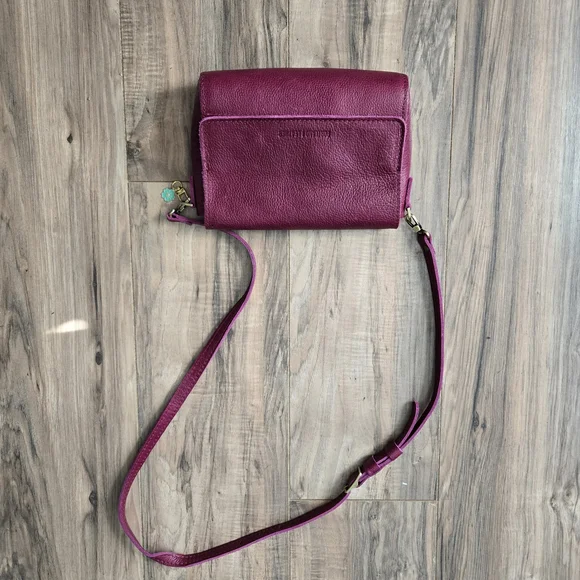 Portland Leather Fuchsia Crossbody Bag - Picture 7 of 7